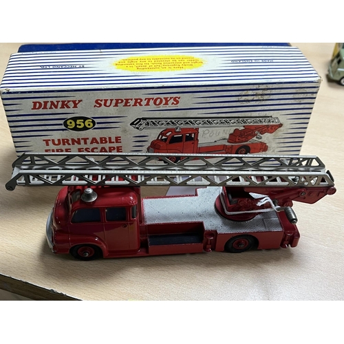 864 - DINKY 956 BEDFORD TURNTABLE BOXED