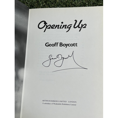 346 - SIGNED GEOFFREY BOYCOTT BOOK WHEN BIDDING ON THIS LOT PLEASE SEE THE PHOTOS FOR YOUR OWN REASSURANCE