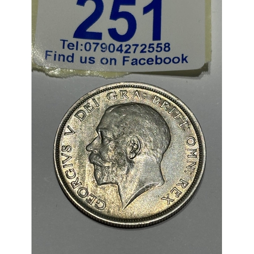 251 - 1915 SILVER HALF CROWN NICE CONDITION