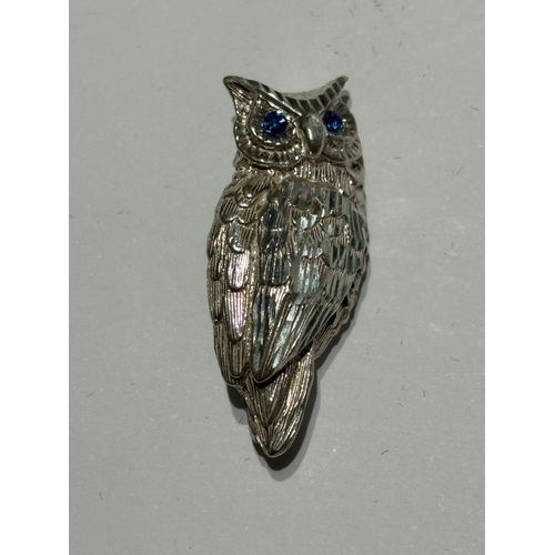 299 - STERLING SILVER OWL BROOCH