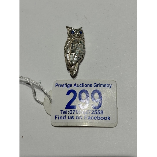 299 - STERLING SILVER OWL BROOCH