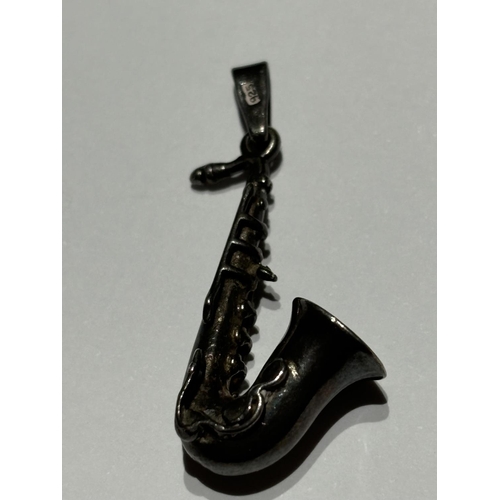 302 - SILVER SAXAPHONE PENDANT