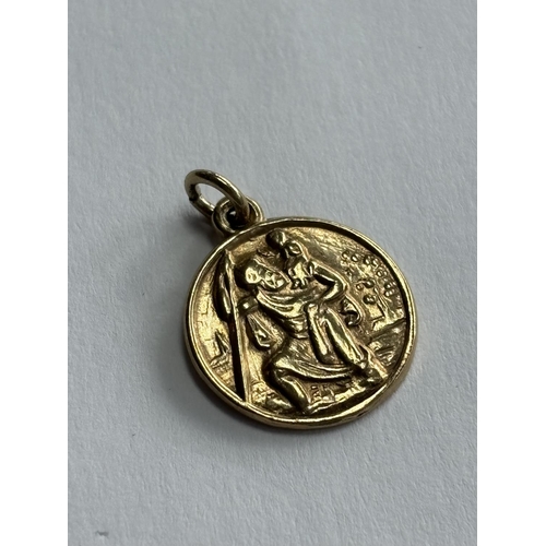 46 - 9CT GOLD PENDANT/CHARM ST CHRISTOPHER 1.65G