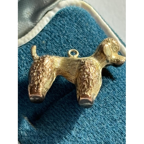 51 - 9CT GOLD PENDANT/CHARM POODLE 1.92G