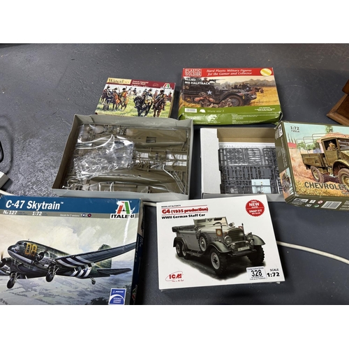 328 - 5 MODEL KITS UNSURE IF COMPLETE PLEASE SEE PICTURES FOR CONTENT