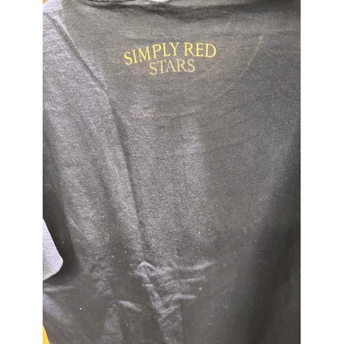 16 - SIMPLY RED STARS SIZE EXTRA LARGE ORIGINAL T-SHIRT BOUGHT AT THE MUSIC/TOUR VENUE PLEASE SEE PICTURE... 