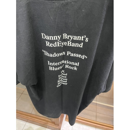 38 - DANNY BRYANTS RED EYED BAND SIZE EXTRA LARGE ORIGINAL T-SHIRT BOUGHT AT THE MUSIC/TOUR VENUE PLEASE ... 