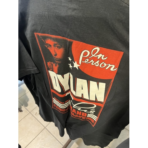 59 - DYLAN & HIS BAND 2003 SIZE EXTRA LARGE ORIGINAL T-SHIRT BOUGHT AT THE MUSIC/TOUR VENUE PLEASE SEE PI... 