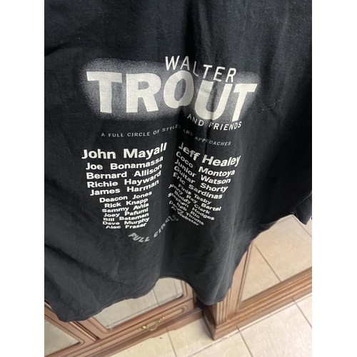 62 - WALTER TROUT FULL CIRCLE SIZE EXTRA LARGE ORIGINAL T-SHIRT BOUGHT AT THE MUSIC/TOUR VENUE PLEASE SEE... 