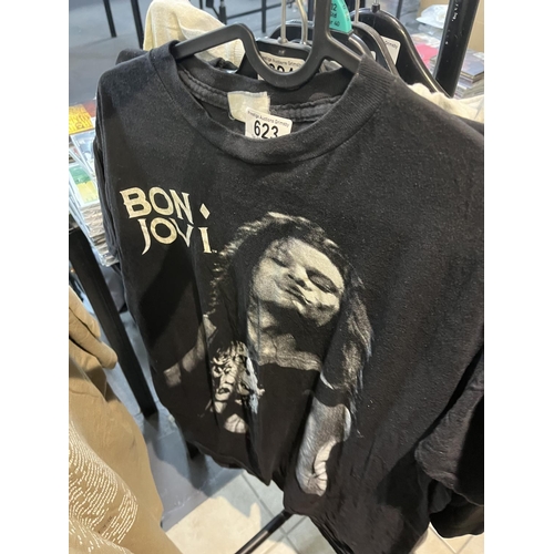 623 - BON JOVI 1988/1990  SIZE UNKNOWN ORIGINAL T-SHIRT BOUGHT AT THE MUSIC/TOUR VENUE PLEASE SEE PICTURES... 