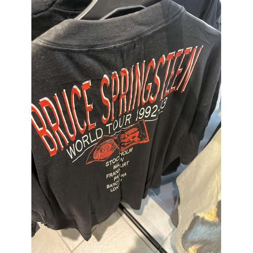 626 - BRUCE SPRINGSTEEN 1992/1993  SIZE LARGE ORIGINAL T-SHIRT BOUGHT AT THE MUSIC/TOUR VENUE PLEASE SEE P... 