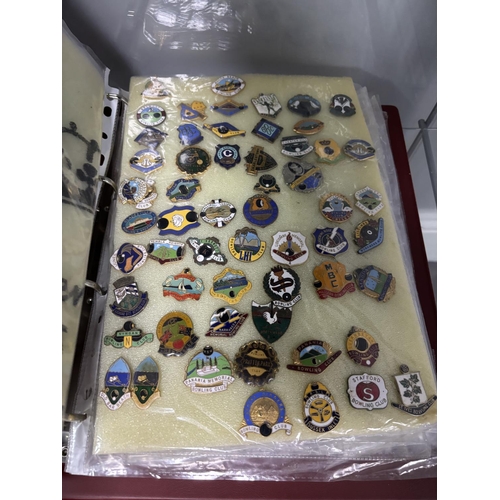 141 - FOLDER OF AUSTRALIAN BOWLING BADGES THERE ARE 297 BADGES IN THIS FOLDER PLEASE SEE PICTURES FOR DETA... 