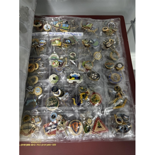 141 - FOLDER OF AUSTRALIAN BOWLING BADGES THERE ARE 297 BADGES IN THIS FOLDER PLEASE SEE PICTURES FOR DETA... 
