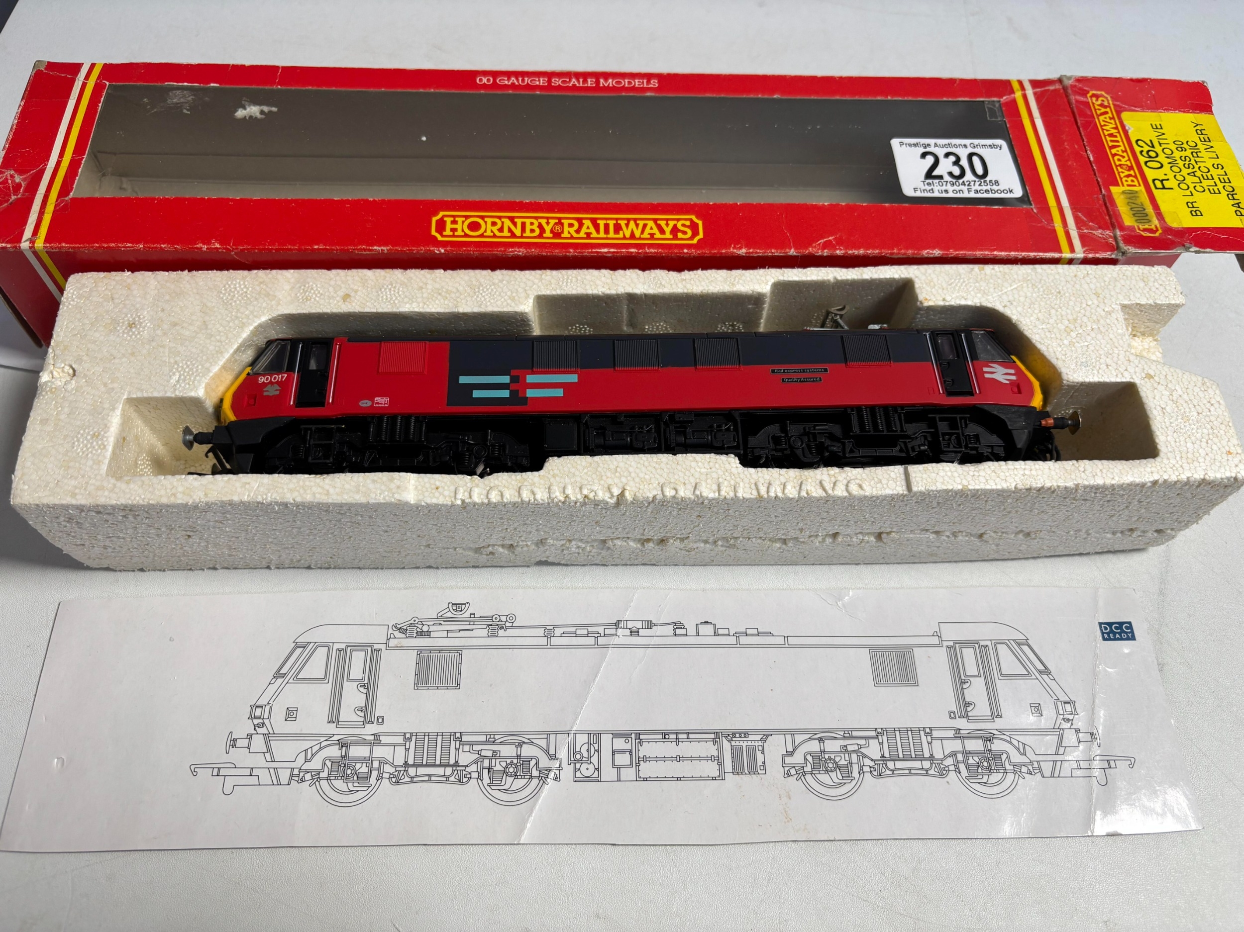 HORNBY R.062 BR LOCO CLASS 90 ELECTRIC PARCELS LIVERY