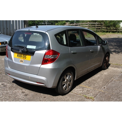 13 - MAN195
Silver Honda Jazz 5D AT 1.4L
First Registered 15.03.2012
Approx 21221 miles
Auto
Petrol