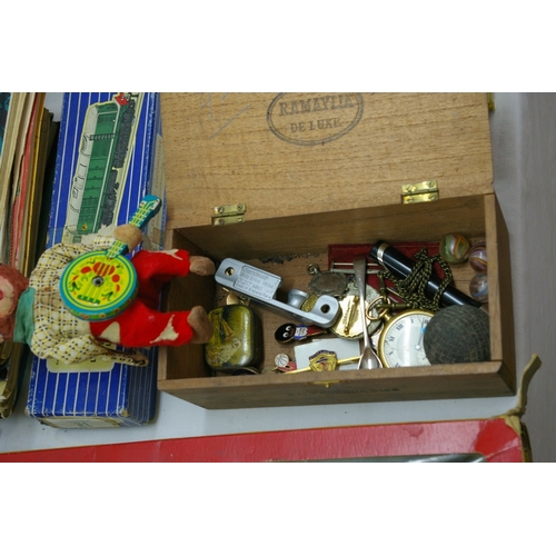30 - A box of interesting knick knacks