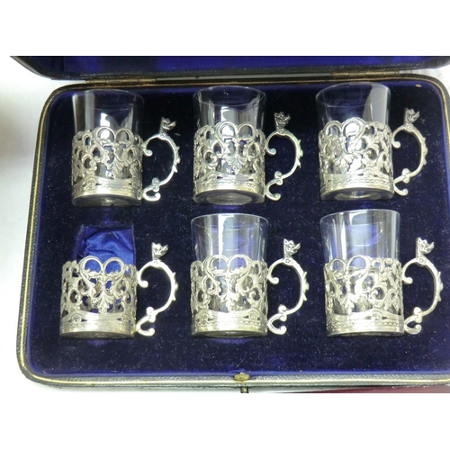 121 - Cased set of six silver coffee can holders, Chester 1907 (cased)