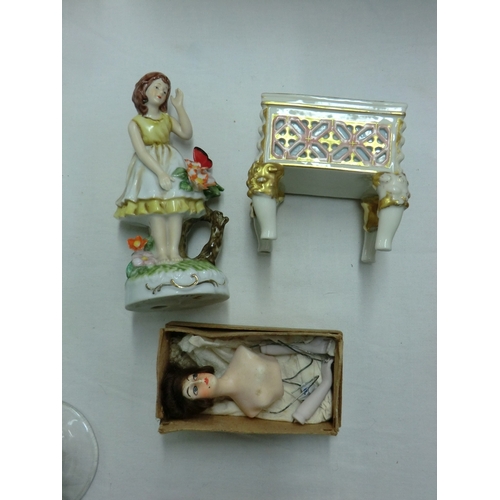 154 - Small figures and a porcelain jewellery holder