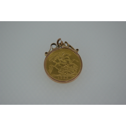 166 - A 1905 half sovereign mounted as a pendant, 5g total