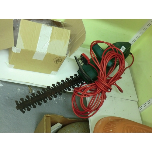 260 - Qualcast electric hedge trimmer