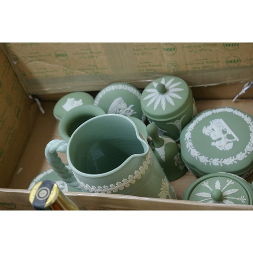 325 - Green Jasperware