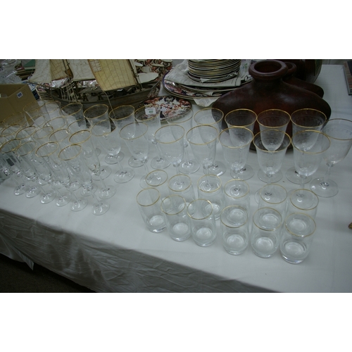 460 - Suite of wine, champagne, and whiskey glasses - twelve persons