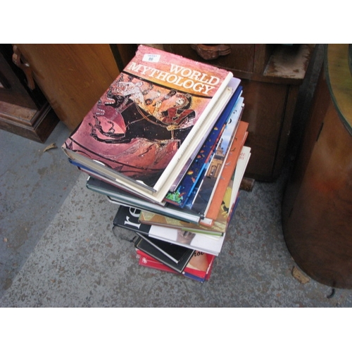 86 - Large pile of interesting coffee table books NB At Peel Road warehouse READ THE AUCTION INFO