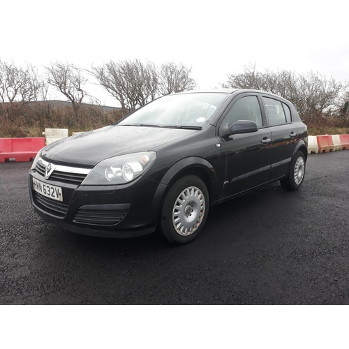 60 - HMN632V
Black Vauxhall Astra Life 1.8
First Registered 19.05.2006
Approx 85,000 miles
Taxed until 31... 