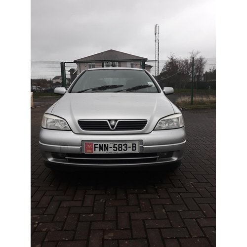 63 - FMN583B
Silver Vauxhall Astra SRI 1.8
First Registered 29.08.2000
Approx 80,000 miles
Petrol Manual
... 