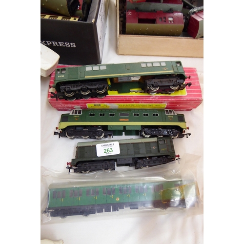 263 - Three Dublo diesel electric locomotives plus a motorised coach