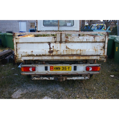 32 - HMN315Y
White Citroen Relay 35 Tipper 2.2L
First Registered 16.07.2007
Approx 42,000 miles
Manual Di... 