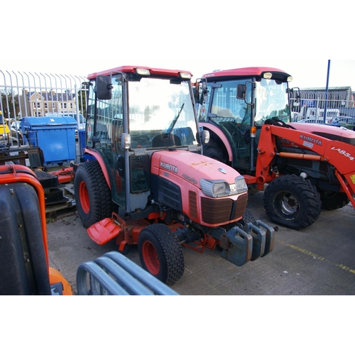 34 - KMN295E
Orange Kubota B3030 1.5L Tractor
First Registered 29.07.2010
Approx 1268 hours
With two rota... 