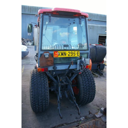 34 - KMN295E
Orange Kubota B3030 1.5L Tractor
First Registered 29.07.2010
Approx 1268 hours
With two rota... 