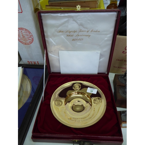 16 - Limited edition Tower of London silver gilt alms dish 9 / 90 (cased with certificate)