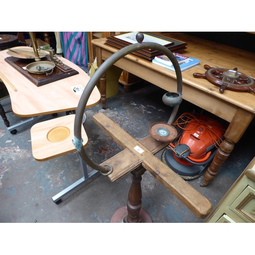 33 - Parrot stand NB. This lot is at our Peel Road store. READ THE SALE INFO