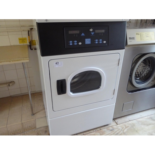 41 - Commercial DOUBLE gas tumble dryer unit. NB 3 PHASE (amended description) (combined with former lot ... 