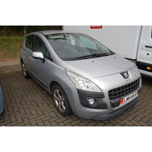 31 - LMN146E
Silver Peugeot 3008 1.5L
First Registered 12.10.2009
Approx 38,612 miles
Manual Diesel