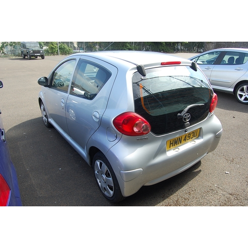 41 - HMN493U
Silver Toyota Aygo 1.0L
First Registered 20.02.2007
Approx 90,000 miles
Manual Petrol
Servic... 