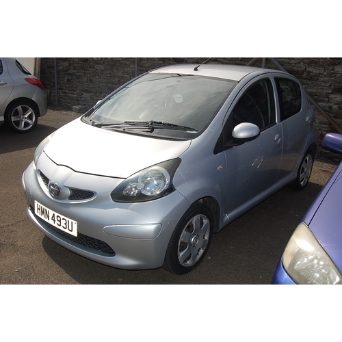 41 - HMN493U
Silver Toyota Aygo 1.0L
First Registered 20.02.2007
Approx 90,000 miles
Manual Petrol
Servic... 