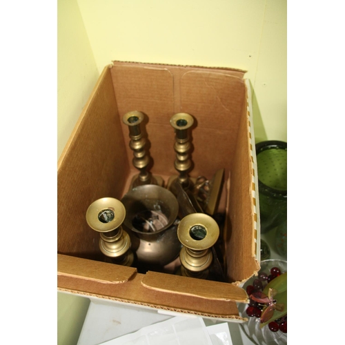 155 - Box brass to include candlesticks dishes and a jug