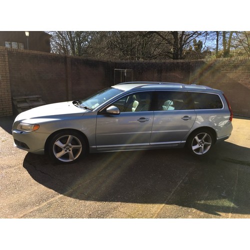 19 - MMN542U
Blue Volvo V70 Se Lux T 2521cc
First Registered 11.04.2008
Approx 119,000 miles
Auto Petrol
... 