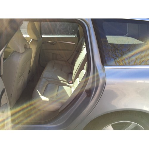 19 - MMN542U
Blue Volvo V70 Se Lux T 2521cc
First Registered 11.04.2008
Approx 119,000 miles
Auto Petrol
... 