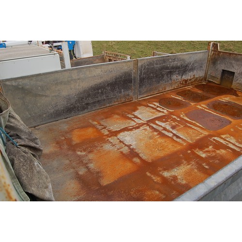 60 - JMN556D
Iveco Eurocargo ML180E25 Tipper
First Registered 04.01.2008
Approx 165,278 kilometers
Diesel... 