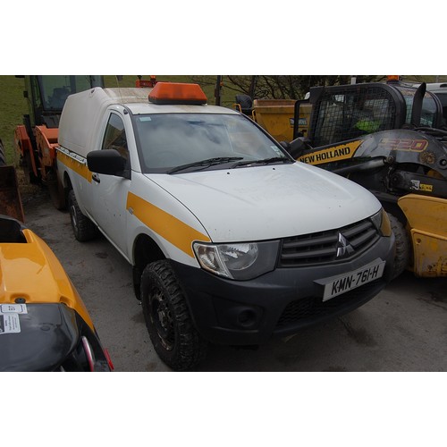 67 - KMN761H
Mitsubishi L200 4 work 4X4
First Registered 01.02.2011
Approx 70,000 miles
Manual Diesel
CHA... 