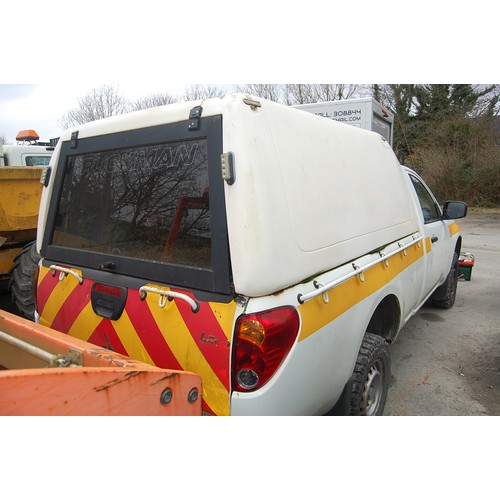 67 - KMN761H
Mitsubishi L200 4 work 4X4
First Registered 01.02.2011
Approx 70,000 miles
Manual Diesel
CHA... 