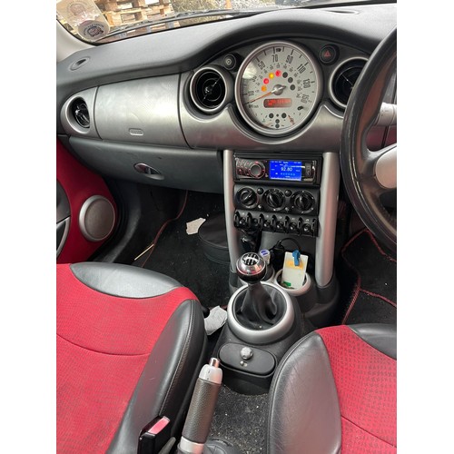 71 - LMN958U
Mini Cooper 1.6
First Registered 30.03.2004
Approx 133,000 miles
Manual petrol
ABS light on ... 