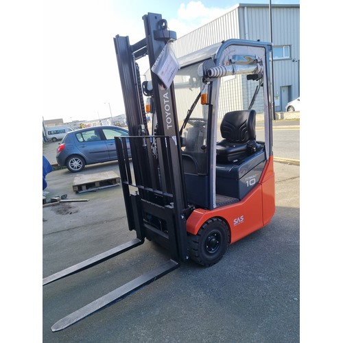 34 - Toyota 7FBEST 10 - forklift
Model Year 2012
Only 177 hours from new
Fitted extras - full weather enc... 