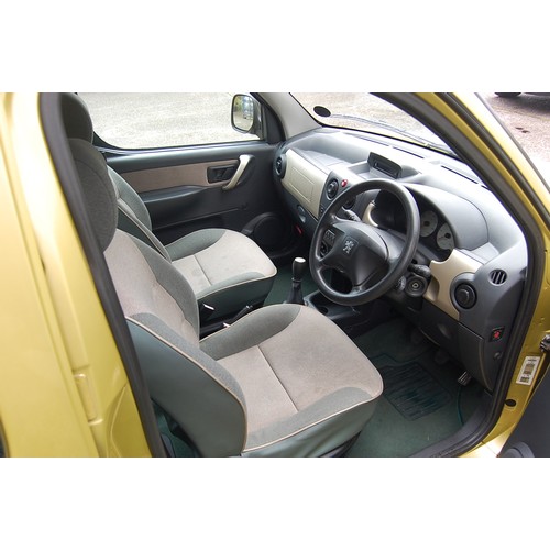 19 - D-906-MAN
Yellow Peugeot Partner Combi Escapade 1587cc
First Registered 14.11.2003
Approx 131,000 mi... 