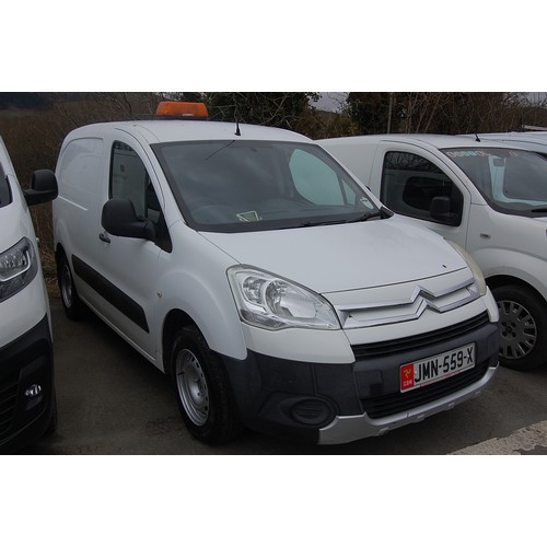 2 - JMN559X
White Citroen Berlingo 1.6D Van
First Registered 07.09.2009
Approx 94,981 miles
Manual Diese... 