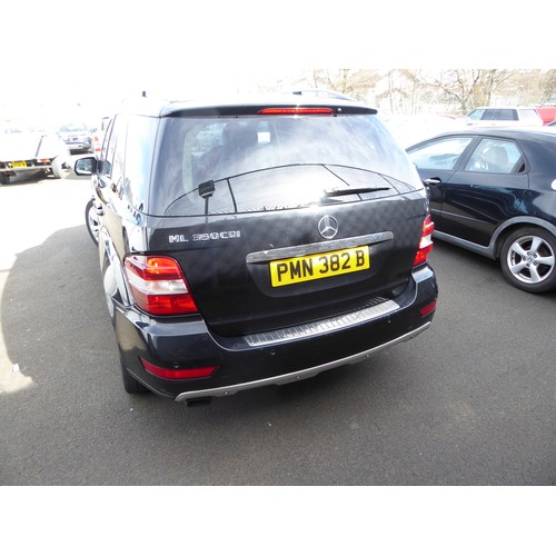 62 - PMN382B
Black Mercedes ML350 Blue-cy Sport 2987cc
First Registered 02.03.2010
Approx 67,846 miles
Au... 